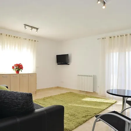 25 Tatil Evi *