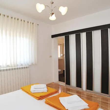 Lovely In With Wifi Holiday home