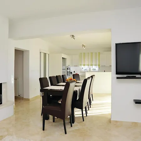 Tatil Evi 25 *
