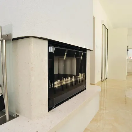 25 Tatil Evi
